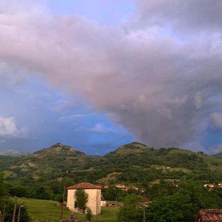 Posada El Pareon Sirviella Zewnętrze zdjęcie